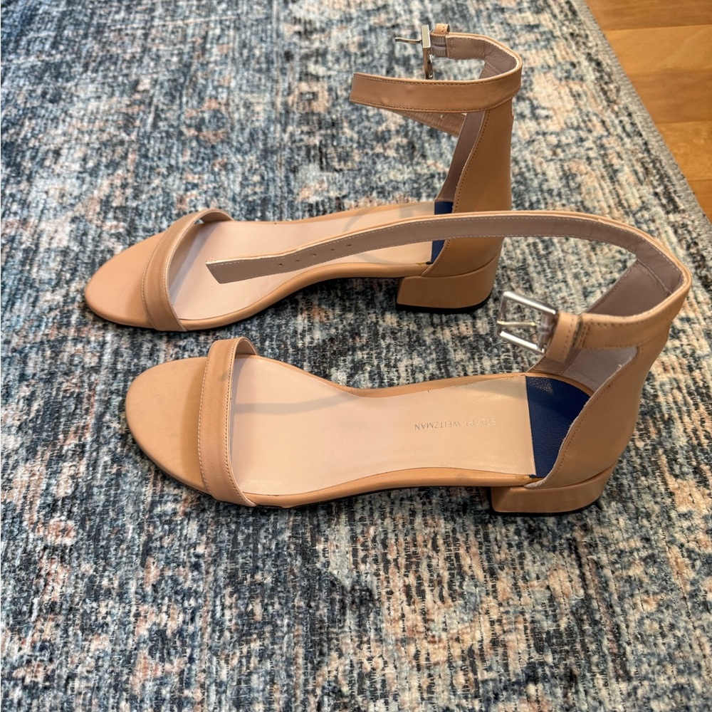 Stuart Weitzman Women's flat nudist sandal 8.5 NWOT